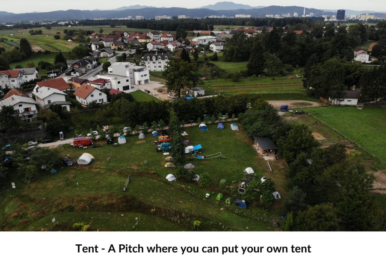 Camping @ Nogometni Golf Ljubljana Hotel Eksteriør billede
