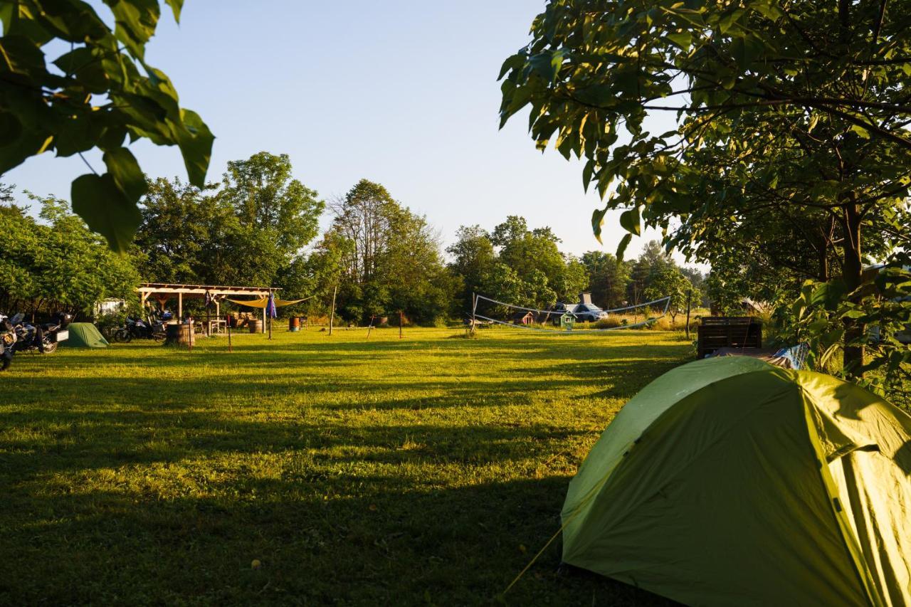 Camping @ Nogometni Golf Ljubljana Hotel Eksteriør billede
