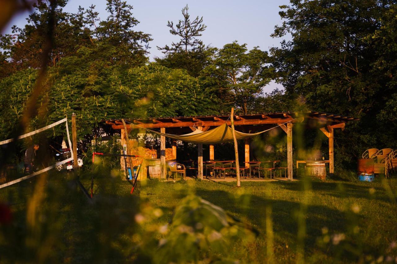 Camping @ Nogometni Golf Ljubljana Hotel Eksteriør billede