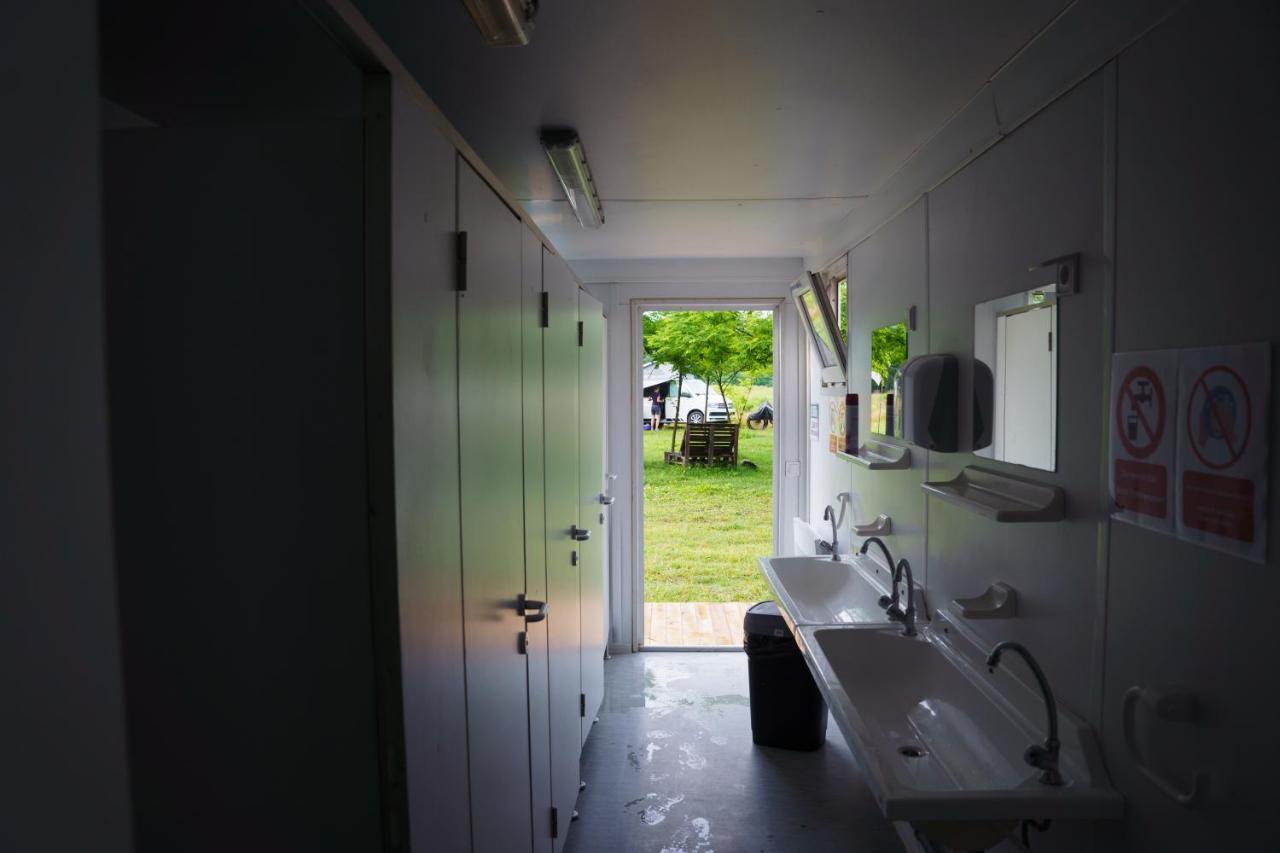 Camping @ Nogometni Golf Ljubljana Hotel Eksteriør billede