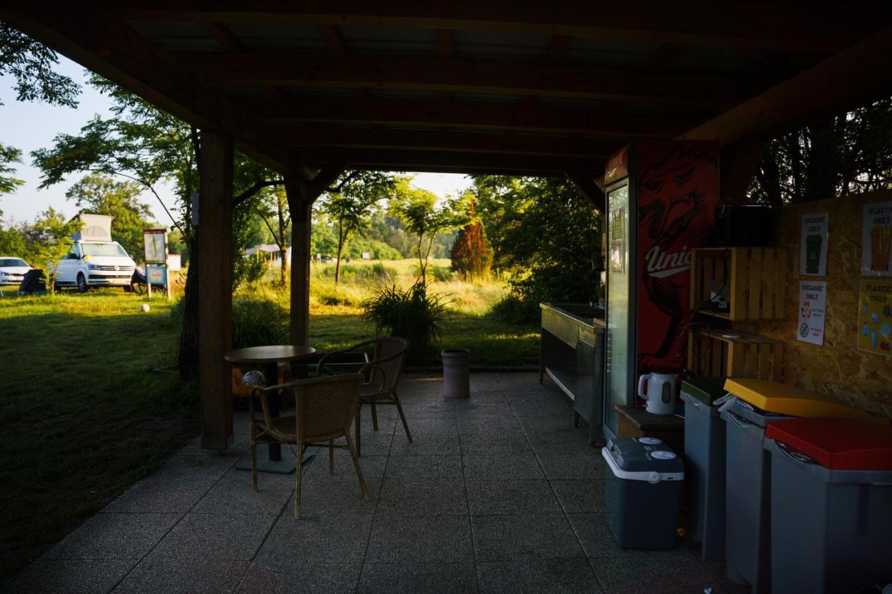 Camping @ Nogometni Golf Ljubljana Hotel Eksteriør billede